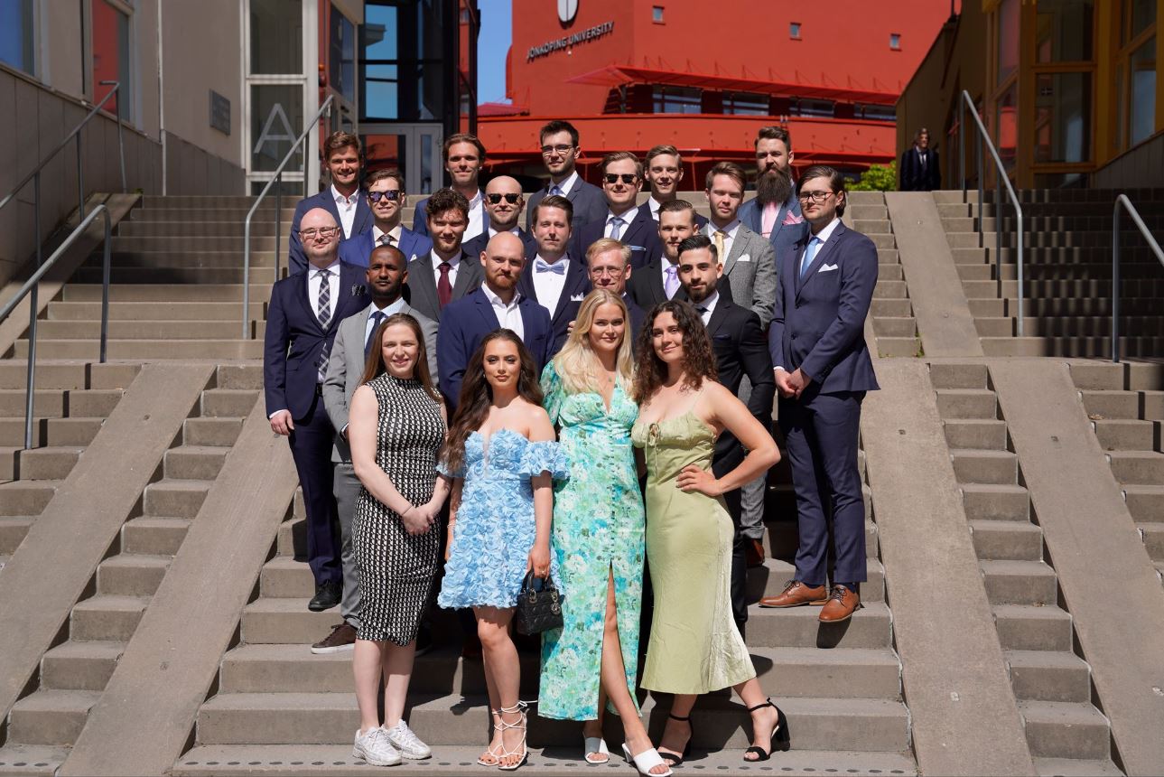 De första civilingenjörsstudenterna vid JU.